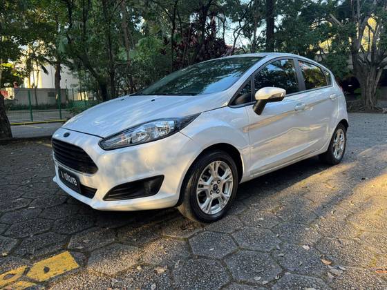 FORD FIESTA 1.6 SE HATCH 16V FLEX 4P POWERSHIFT